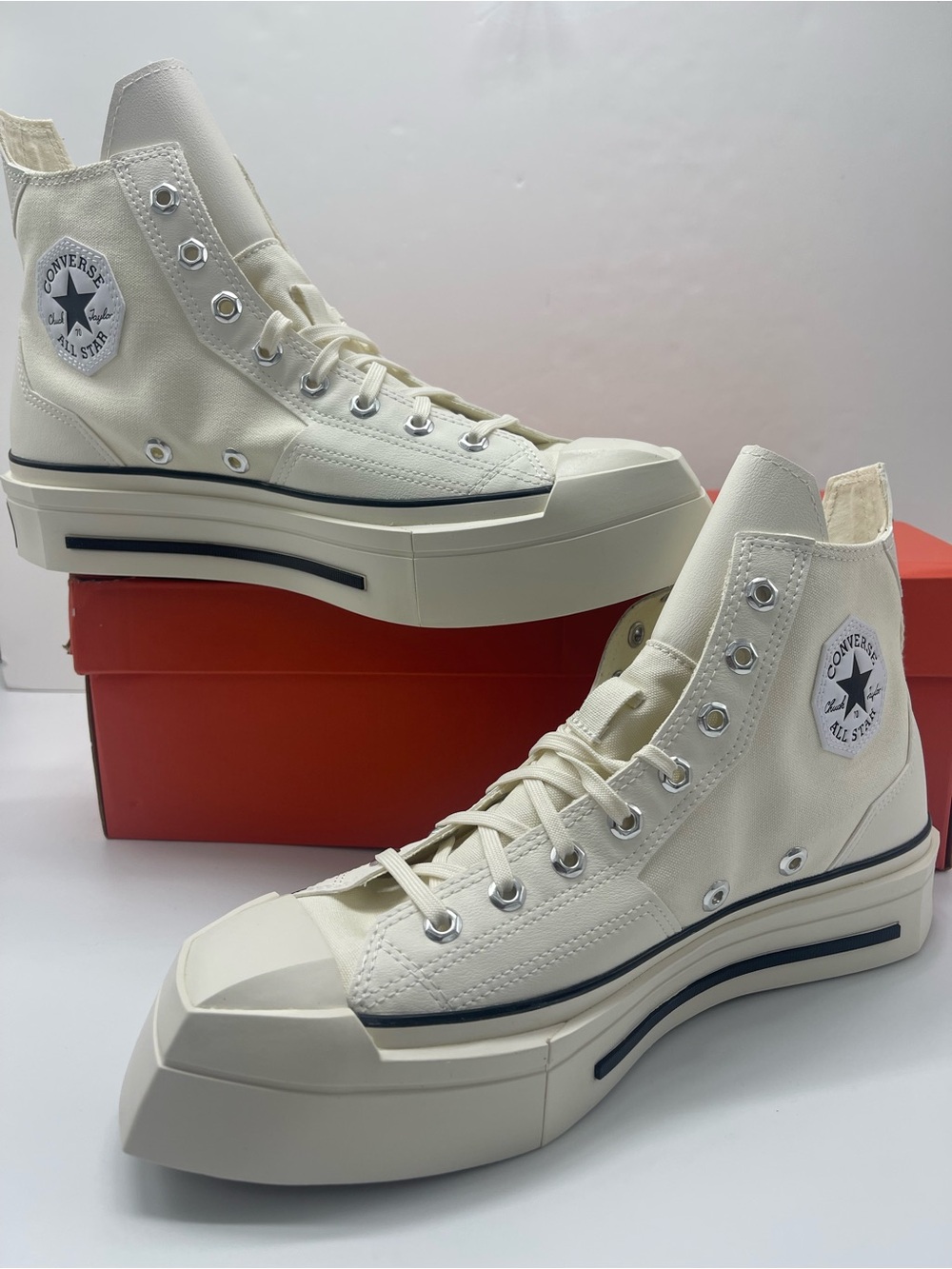 Converse A06436C
CHUCK 70 DE LUXE SQUARED HI
EGRET/BLACK/EGRET Platform Sneakers